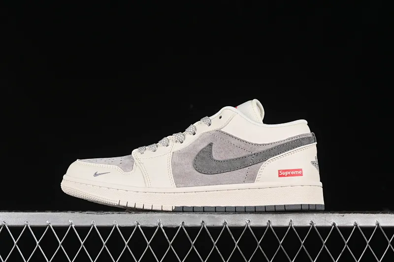 All categories Air Jordan Jordan series basketball shoes Air Jordan 1 Low High-end customized low-top sneakers Air Jordan 1 Low AJ1 Joe 1 Supreme joint-double beige bottom High-end customized low-top retro basketball shoes SJ9950-030